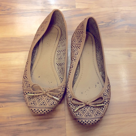 Shoes - Women’s Tan Ballet Flats